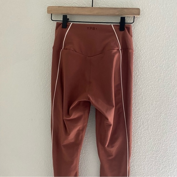 A&F YPB Curve Love Leggings Sculpt Size Small Short - Picture 6 of 7